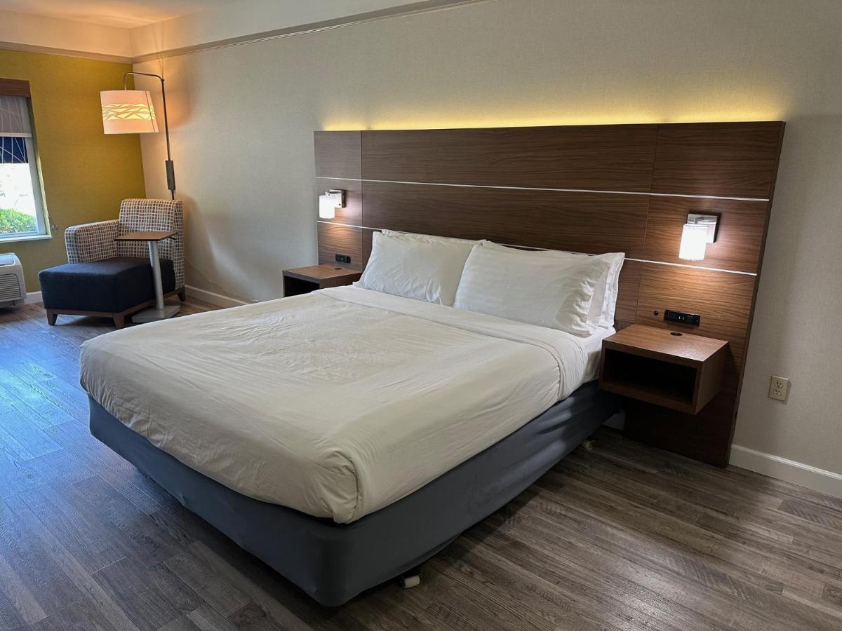 Holiday Inn Express Hotel & Suites San Dimas By Ihg Εξωτερικό φωτογραφία