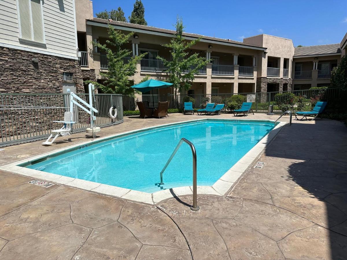 Holiday Inn Express Hotel & Suites San Dimas By Ihg Εξωτερικό φωτογραφία